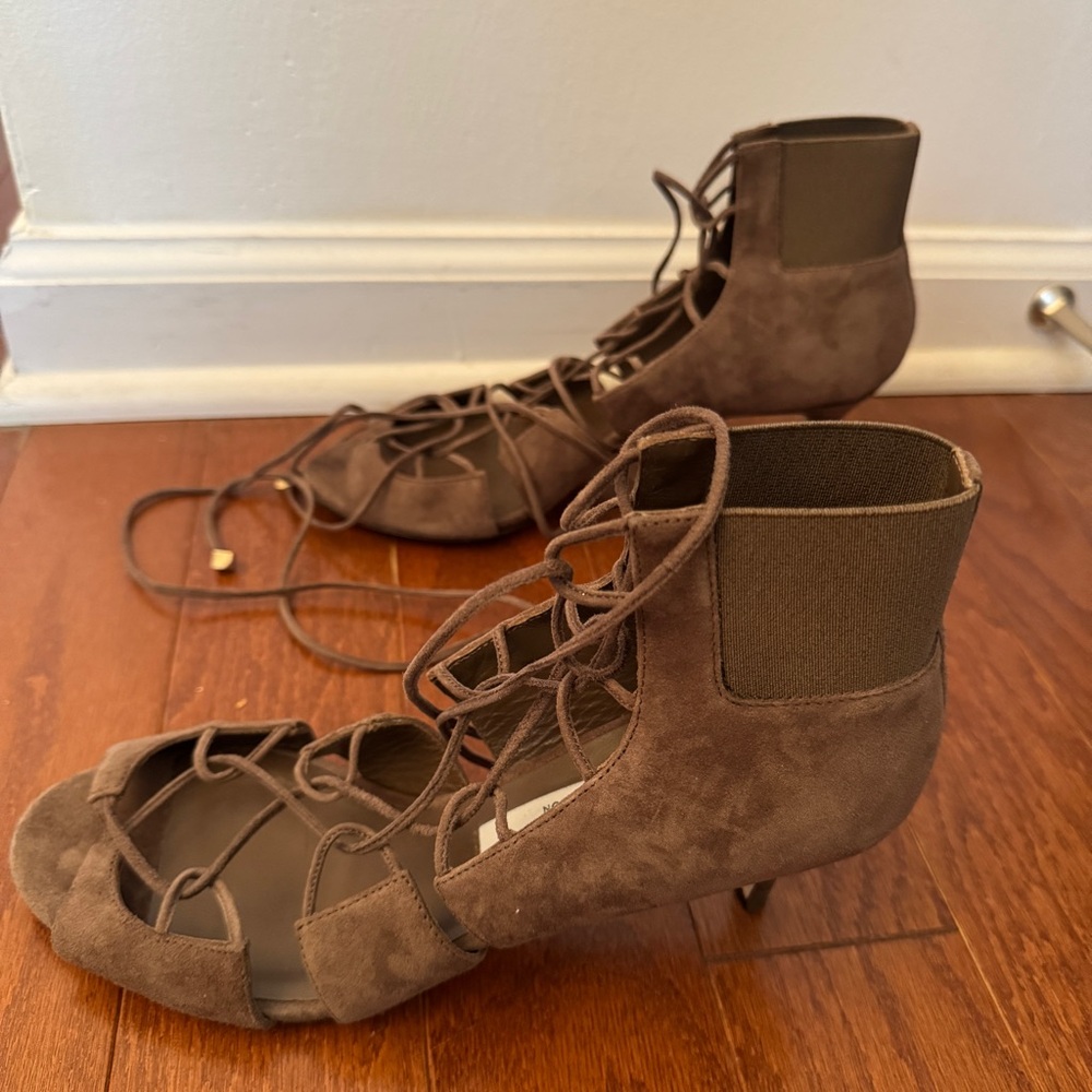 Jimmy Choo lace up heels - brown suede size euro 37 - Picture 3 of 5